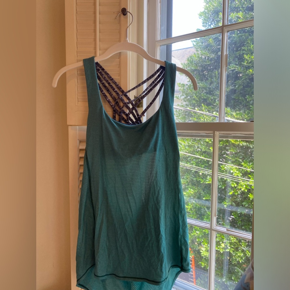 Lululemon top